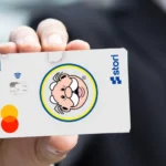 ¿El Dr. Simi entra al mundo fintech? Stori y Farmacias Similares lanzan su tarjeta de crédito conjunta