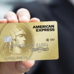 American Express reduce a la mitad la comisión por retiro de efectivo en el extranjero en sus tarjetas Gold y Platinum de crédito
