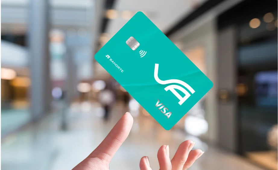 Banorte lanza tarjetas VA Clásica y Platino: nuevas opciones con cashback, pero con comisiones que generan dudas